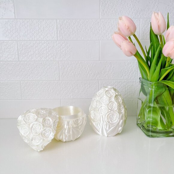Large Rose-Covered Easter Eggs – Handcrafted Party Favors, Spring Decor, Wedding - Picture 1 of 12